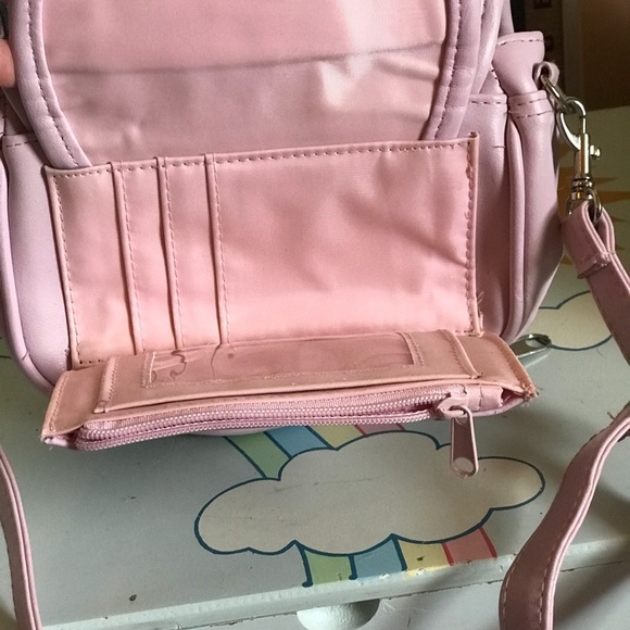 Pink Handbag with Mirror - Picture 5 of 7